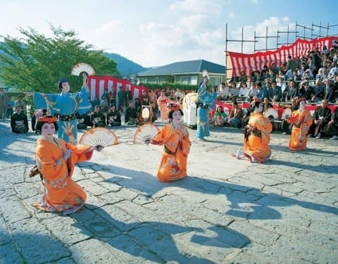 Top 12 Japanese Festivals Throughout The Year You Shouldn't Miss