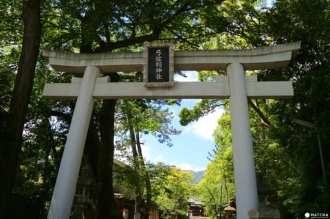 スケートファンもサッカーファンも参拝に訪れる神戸御影の弓弦羽神社