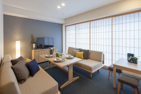 六本木を夜まで!ヒルズ、寿司、クラブなど充実プランとホテル情報