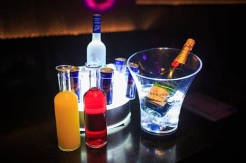 六本木を夜まで!ヒルズ、寿司、クラブなど充実プランとホテル情報
