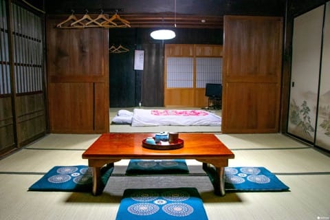 与四郎