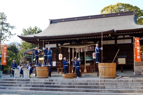 スケートファンもサッカーファンも参拝に訪れる神戸御影の弓弦羽神社
