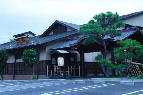 東京を観光するなら!都内&近郊の温泉・入浴施設10選