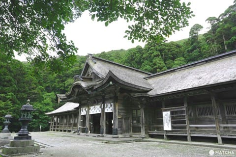 年に1回しか見られない火の川! 鳥取の神秘的な「大山夏山開き祭り」