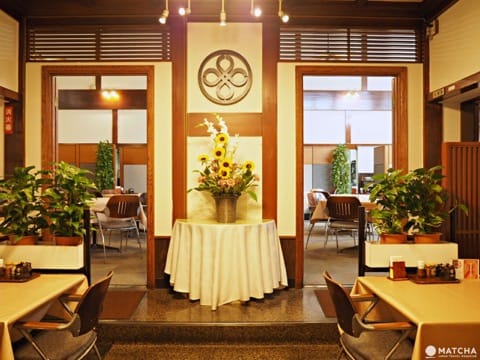 青山 邁泉本店