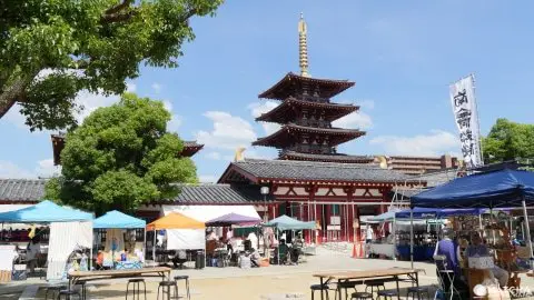 四天王寺創建古瓦　　骨董　文化財　軒丸瓦　古瓦 體驗在地大阪人的週末，到四天王寺逛市集！ - MATCHA