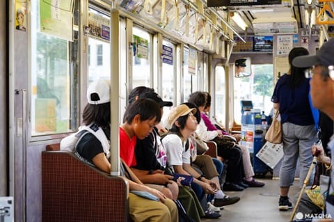 函館市路面電車車內風景