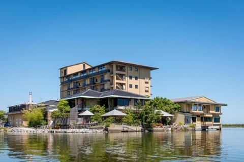 Hawai Onsen - Explore Tottori's Winter Pleasures And Hot Springs