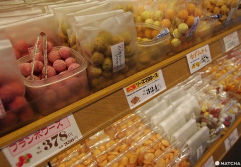 A Must-Do In Kamakura! Try Mameya's Delicious Sweets And Treats