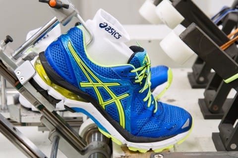 ASICS ตำนานรองเท้ากีฬาแบรนด์ญี่ปุ่นระดับโลก พร้อมคูปองส่วนลดพิเศษ!