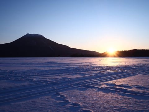 冬の阿寒湖に惚れ惚れ!絶景、温泉、そしてアイヌ文化で北海道の雄大な自然を体感