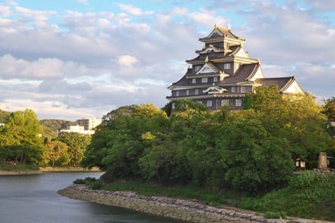 岡山