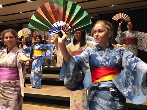無料!浅草で着物を着て、日本舞踊ワークショップに参加しよう