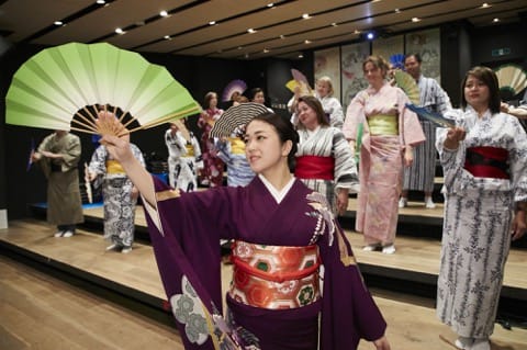 無料!浅草で着物を着て、日本舞踊ワークショップに参加しよう