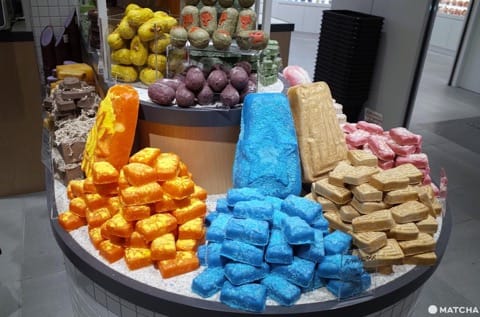 LUSH Shinjuku - Party At The Biggest Store In Asia With 400 Exclusives