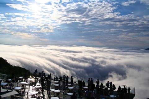 Hokkaido Daytrip - Sea Of Clouds And Postman Goats At Tomamu Resorts