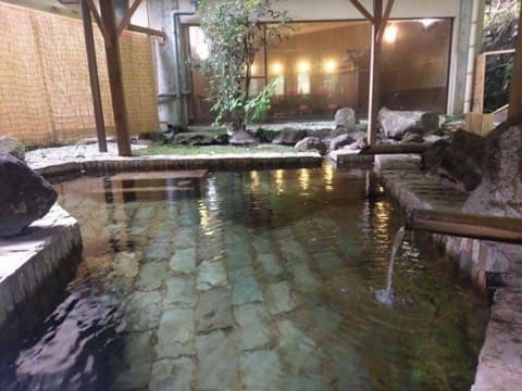 【箱根住宿】箱根Guest house侍御宿-溫泉浴池