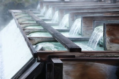 草津名物「湯畑」まで徒歩2分以内! 草津温泉観光にオススメの宿4選