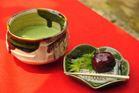 草津名物「湯畑」まで徒歩2分以内! 草津温泉観光にオススメの宿4選