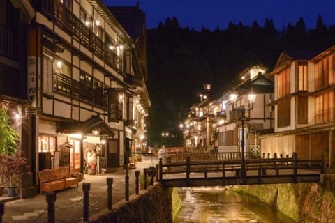 山形でやりたい15のこと~銀山溫泉、蔵王の絶景、クラゲ水族館、グルメなど~