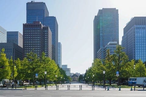 มาตัวเปล่าก็วิ่งรอบพระราชวังอิมพีเรียลได้ที่ ASICS RUN TOKYO MARUNOUCHI