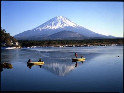 精進湖