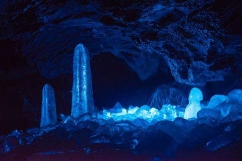 鳴沢氷穴
