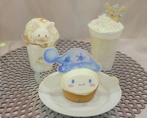 Puroland PURO WHITE CHRISTMAS - Celebrate Christmas With Hello Kitty
