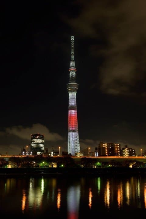 晴空塔變身日本國旗晴空塔變身日本國旗