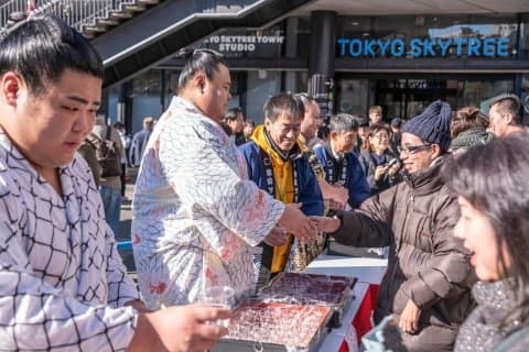 晴空塔相撲拜年