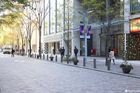 東京駅の目と鼻の先。住民ゼロのビジネス街・丸の内の1日