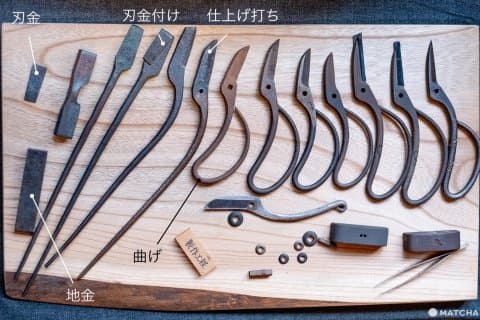 大阪の鋏鍛冶「佐助」で体験する、日本の刃物の技術と歴史