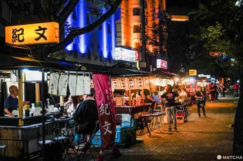 博多上班族的熱血美食漫步！一晚走遍福岡3大屋台區：中洲、天神、長濱市場
