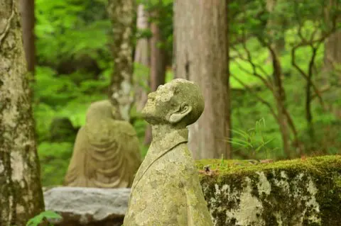 箱根(はこね) 】紅葉(こうよう) (autumn leaves)で 有名(ゆうめい) な