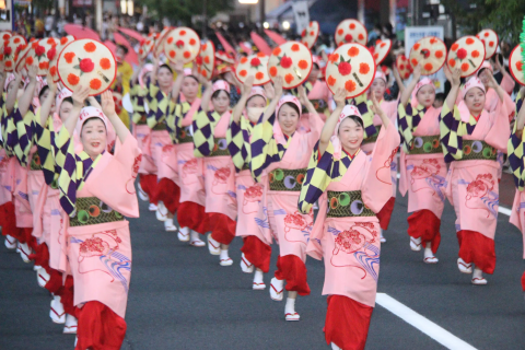 2023年度版】山形の伝統的なお祭り「山形花笠まつり」 - 日本の観光 