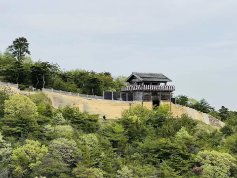Access to Kinojo Castle, one of Japan's 100 most famous