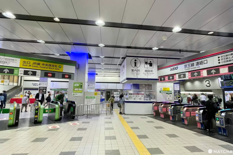 中央西改札