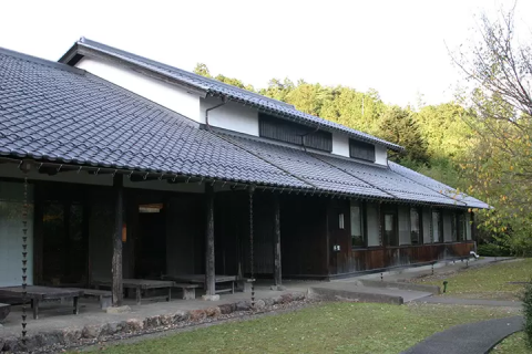 福井県】水上勉の世界を堪能！若州一滴文庫と竹人形文楽の魅力 - 日本