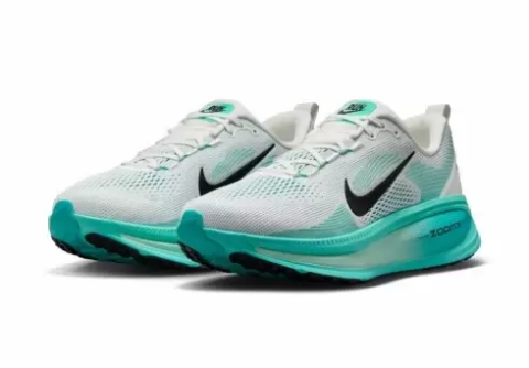 【ナイキ】ボメロ18 ランニングシューズ 日本完売ブルーグリーン ナイキ】ボメロ 18｜ロード ランニングシューズ – Runtrip Store