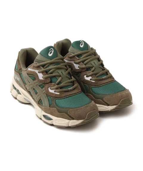 む 日本でスニーカーを買うなら「atmos」へ! atmos限定商品が