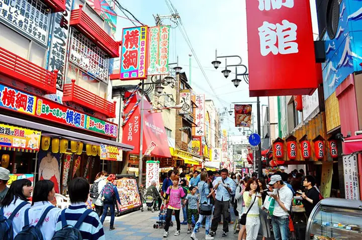 Hướng dẫn đầy đủ về du lịch Osaka. Giới thiệu các khu vực, 40 địa điểm thăm quan, các món ăn ngon, phương tiện di chuyển 