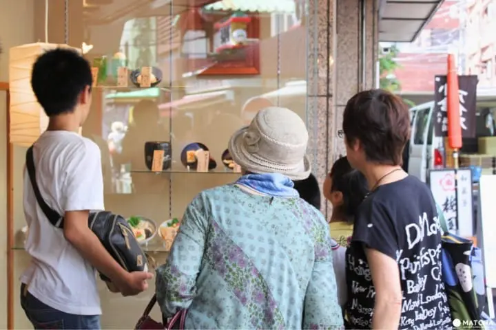 Menikmati Wagashi di Kedai “Umezono” Asakusa yang Telah Berdiri Selama 160 Tahun 
