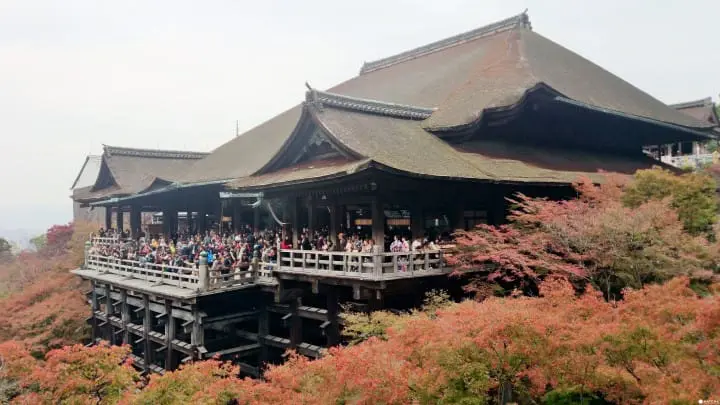 穿着和服赏枫去，日本秋天和服散策地五选