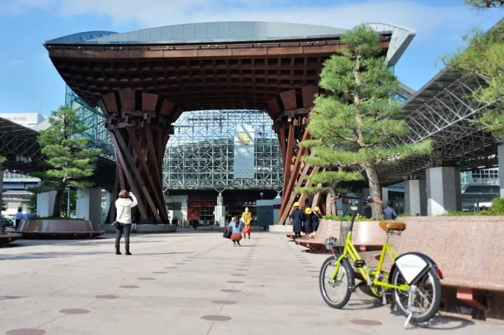 Freewheeling Through the Sights of Kanazawa