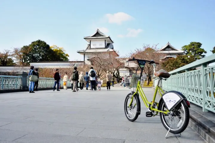 Freewheeling the Sights of Kanazawa