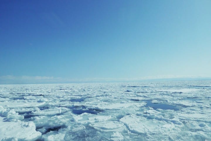 冬季北海道有什么好玩的!来去看世界奇景流冰。网走VS纹别 破冰船比一比