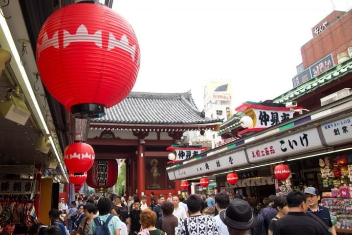 Let’s Learn About Asakusa’s Kaminarimon!
