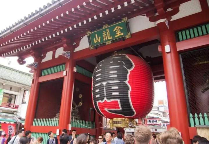 Let’s Learn about Asakusa’s Kaminarimon!