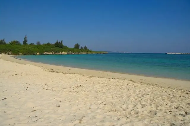 沖縄のビーチ完全ガイド。沖縄旅行で外せない絶景ビーチ23選