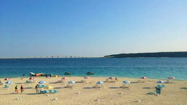 沖縄のビーチ完全ガイド。沖縄旅行で外せない絶景ビーチ23選